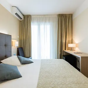 **** Hotel Rotonde França