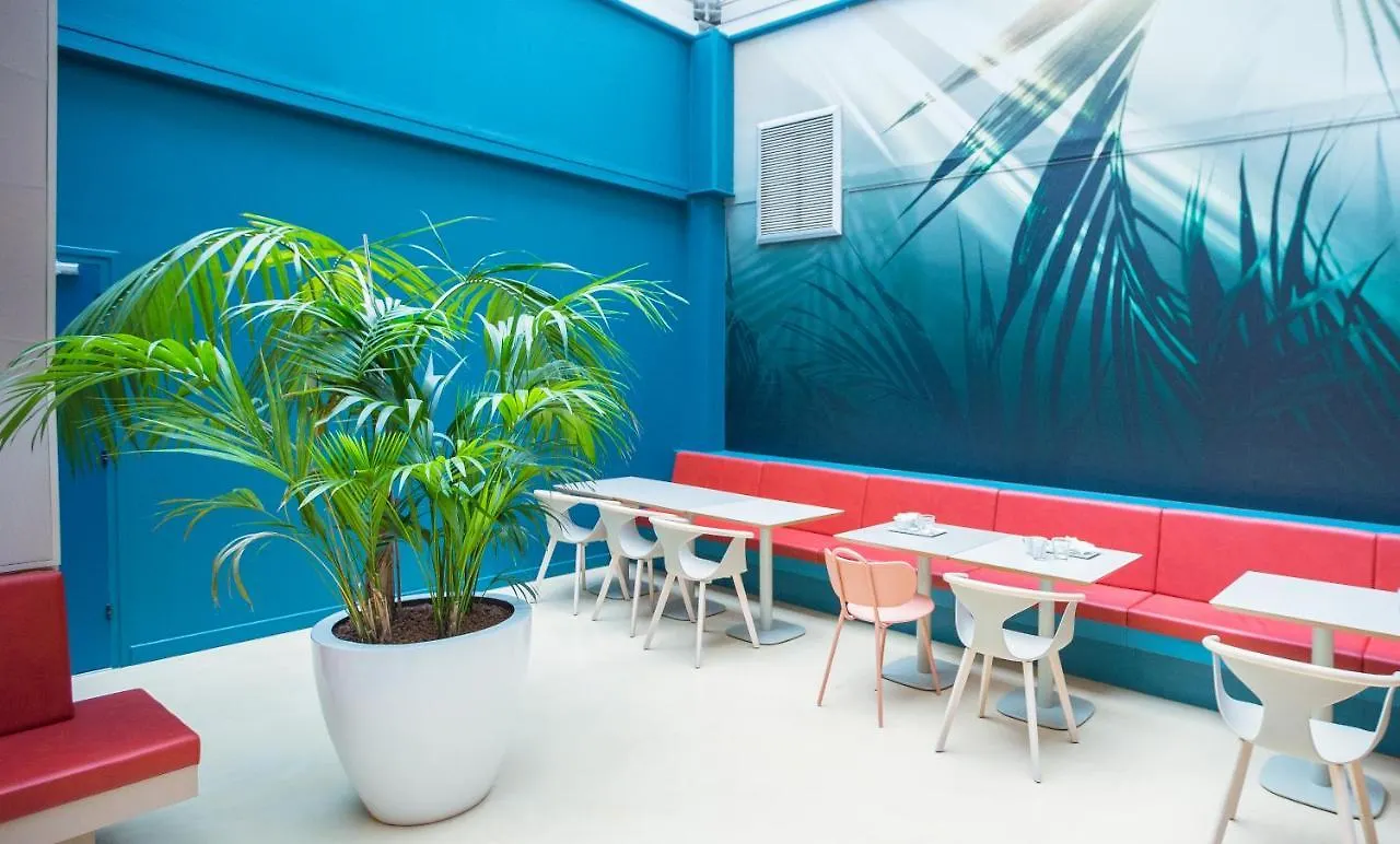 Ibis Styles Toulon Centre Port Hotel